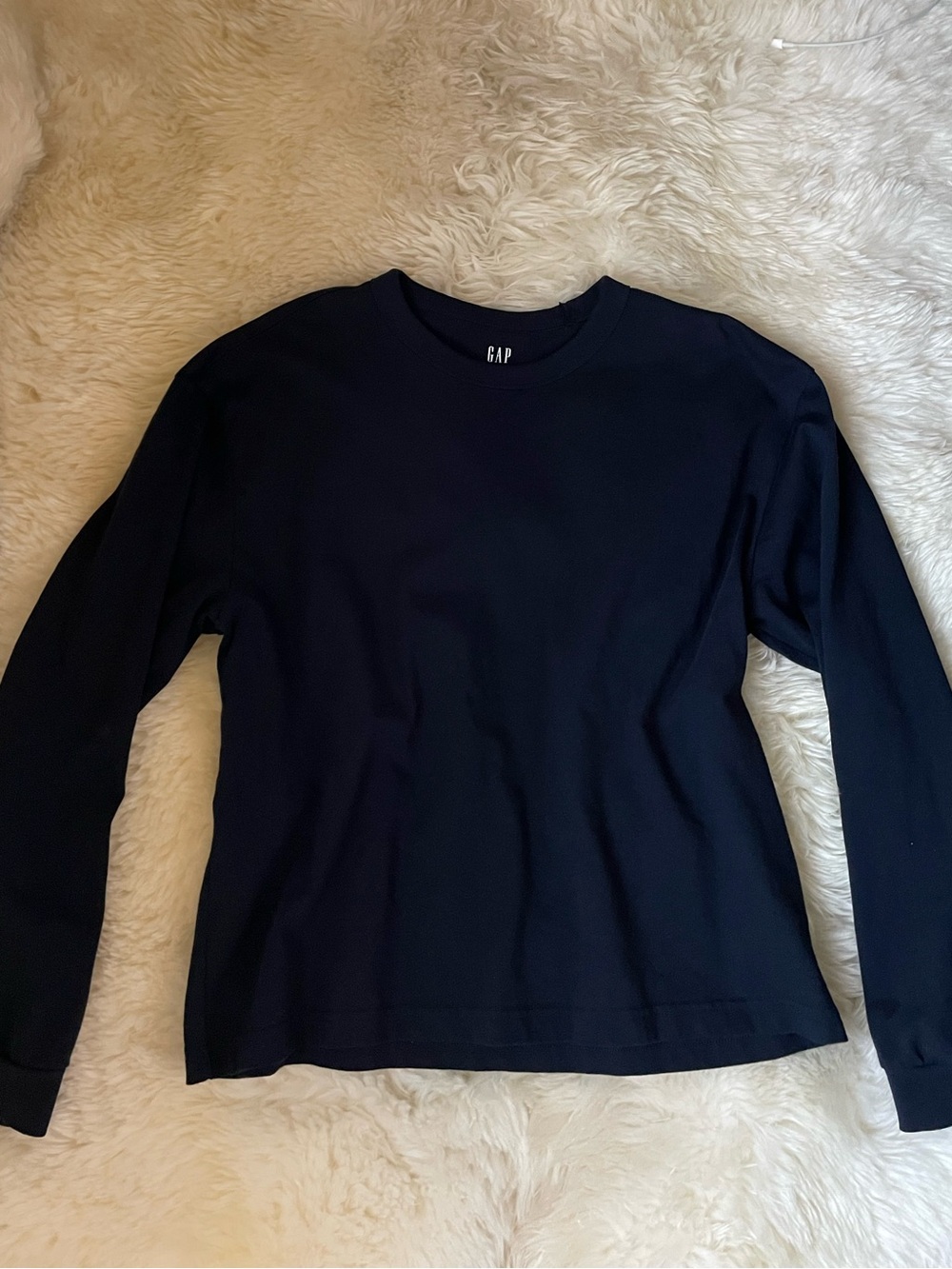 BNWOT | sold out Gap heavyweight navy cropped long sleeve t shirt